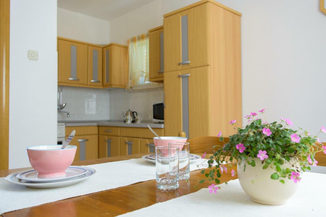 Apartments Klasan Trogir Exterior photo